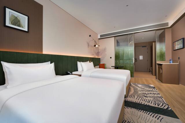 Hilton Garden Inn Qingdao West Coast Century Avenue 1/5
