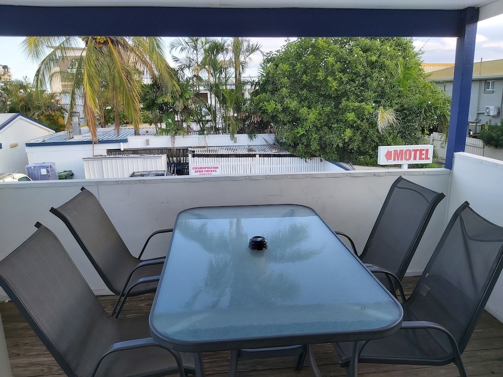 The Cosmopolitan Motel Serviced Apartments 30/48