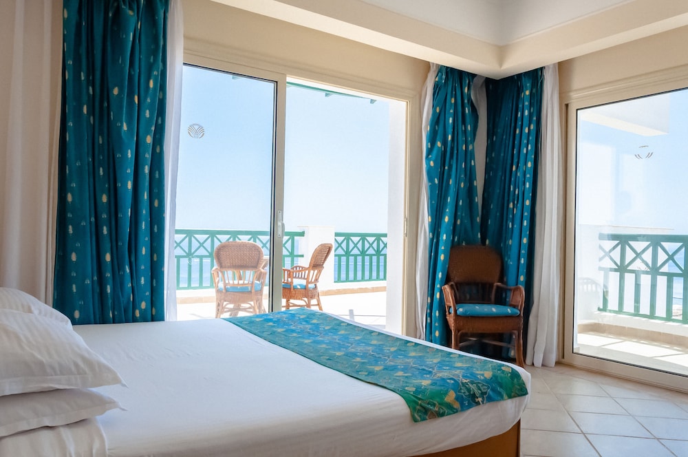 Coral Beach Resort Montazah 6/50