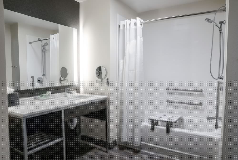 Holiday Inn Hotel And Suites Sioux Falls Airport 8/57
