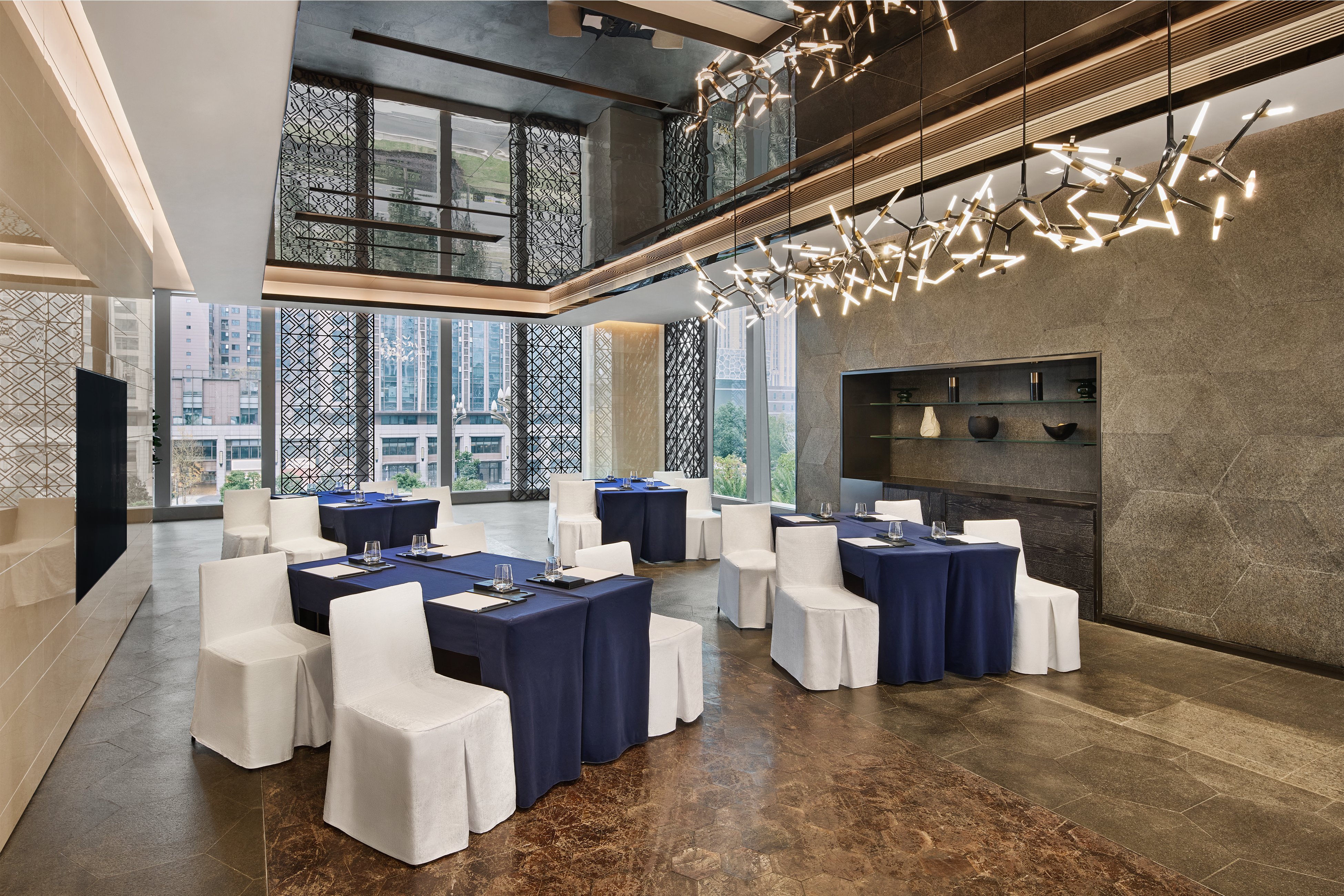 Vignette Collection Chengdu Palm Springs by IHG 4/83