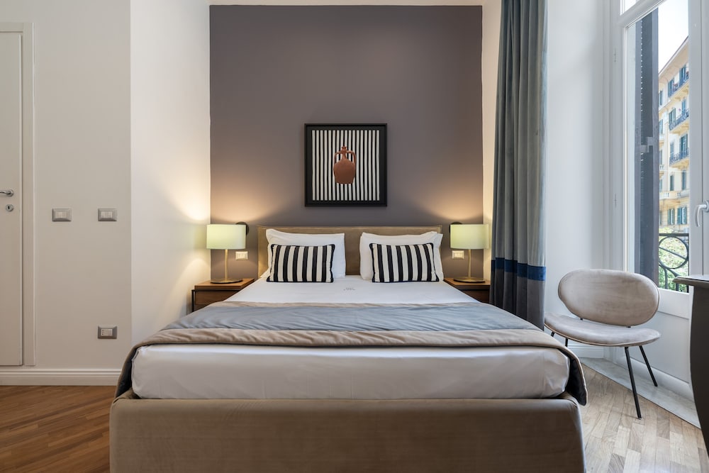 Grand Tour 4Rooms 6/36