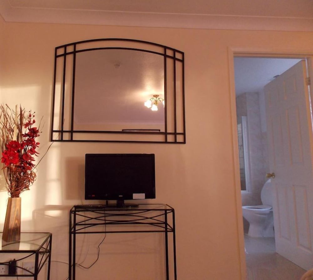 Da Vinci Guest House Gatwick 17/56