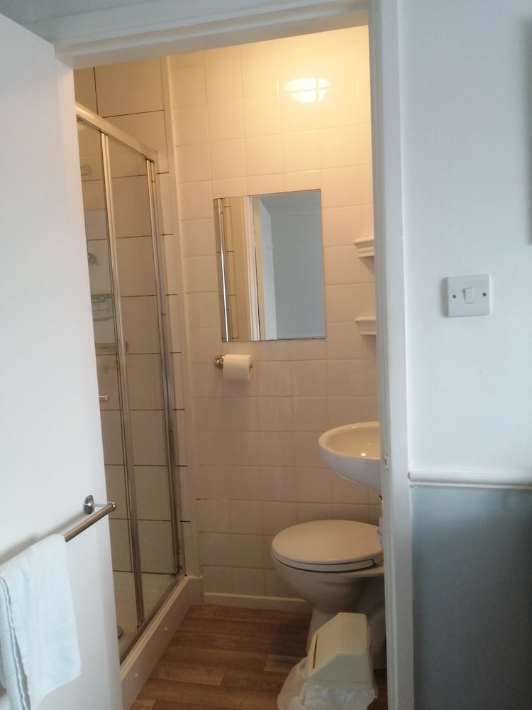 Harbourlight Guest House 38/41