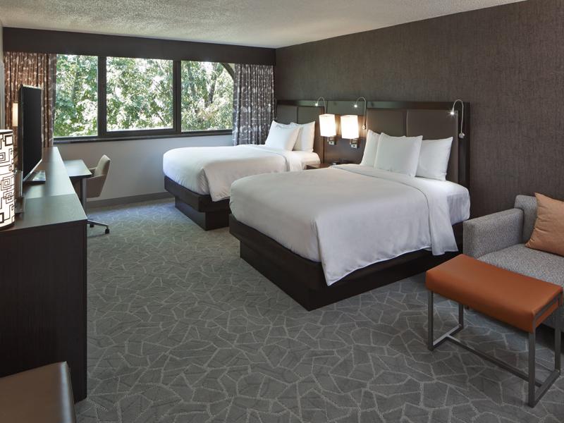 Room, 2 Queen Beds, Bathtub, Accessible