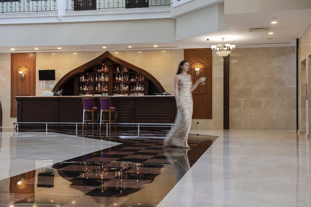 Crowne Plaza Antalya 9/83