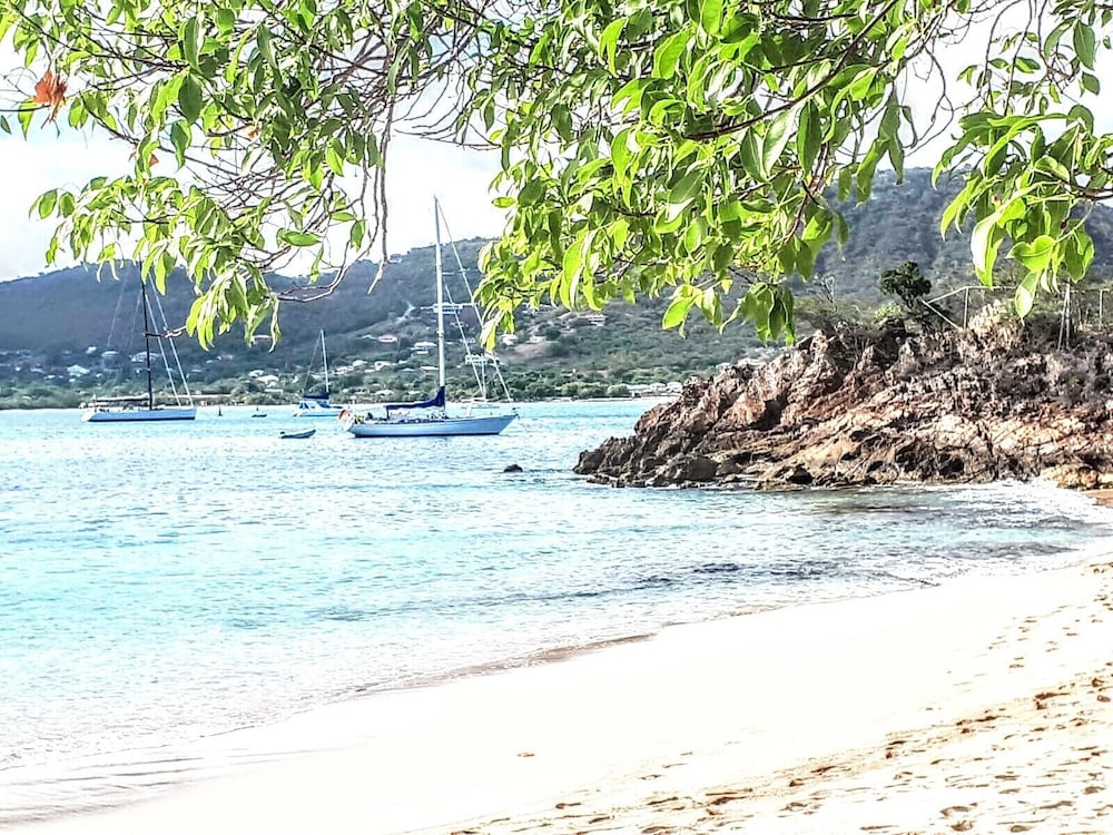 Ellen Bay Inn 34/50