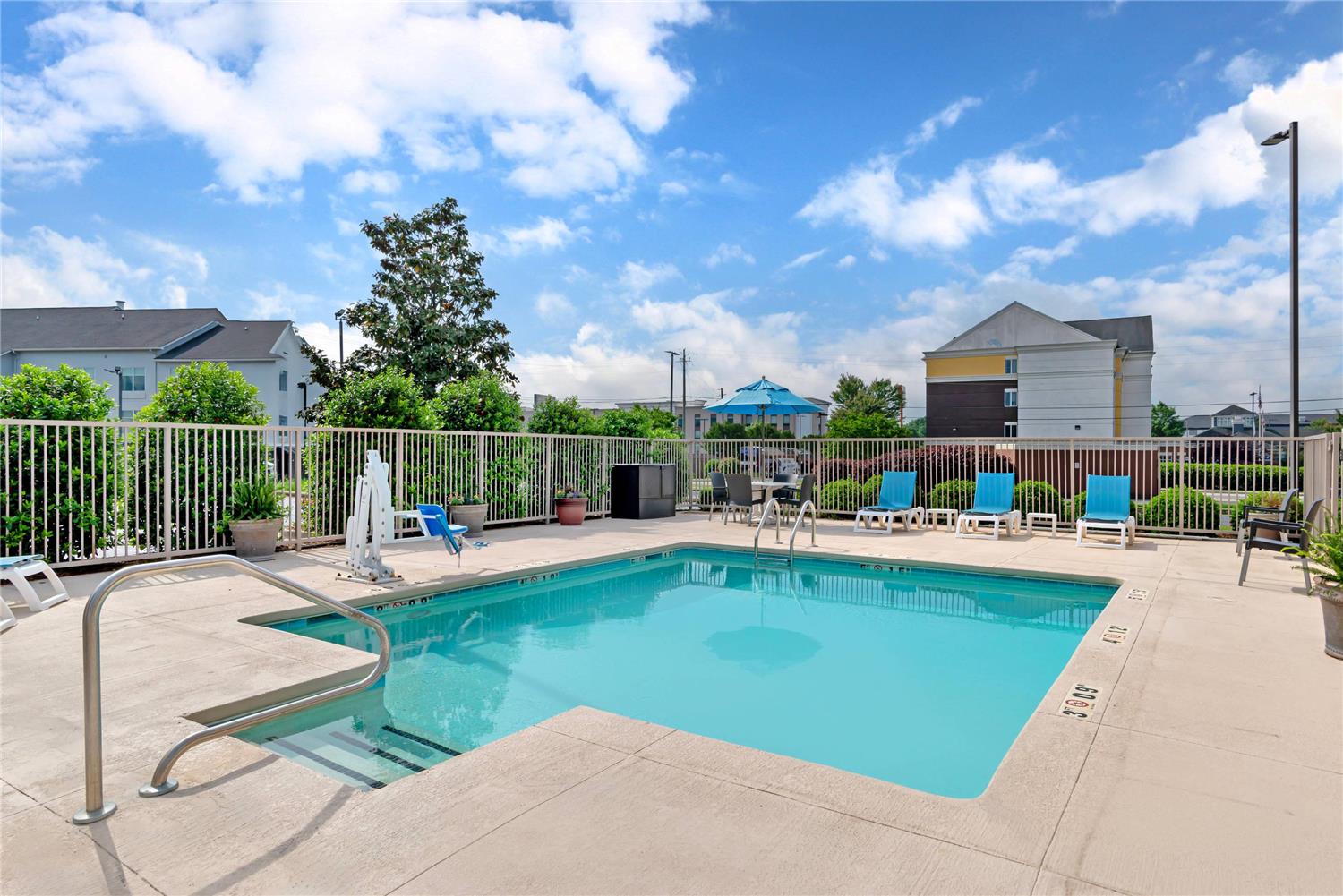 Comfort Suites Oxford I-20 exit 188 44/45