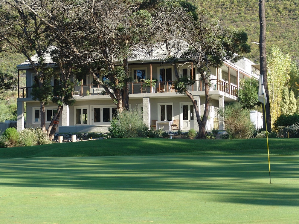 Hermanus Lodge on the Green 64/72