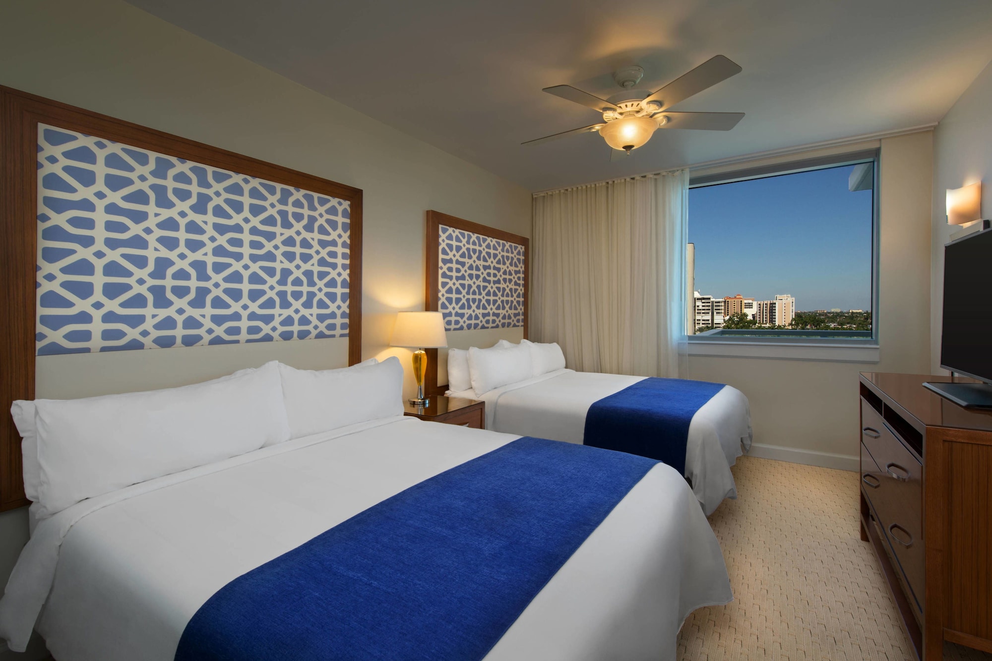 2 Bedrooms, Island, Villa, Balcony, Marriott S Crystal Shores 3/7