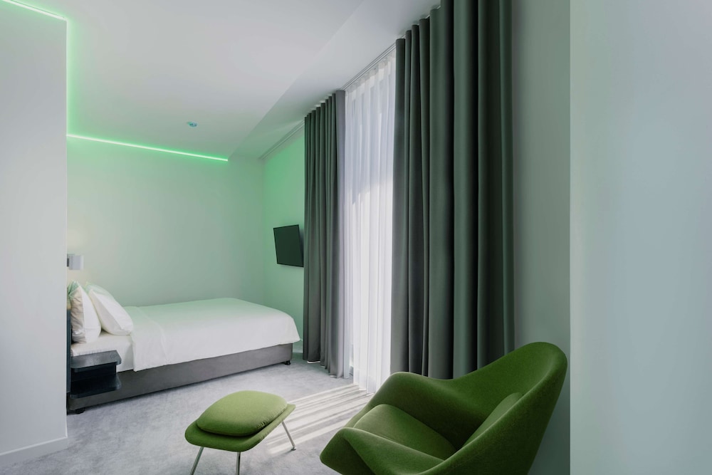 Golden Tulip Design Tbilisi 10/55
