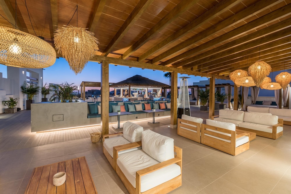 Ohasis Boutique Suites 23/50