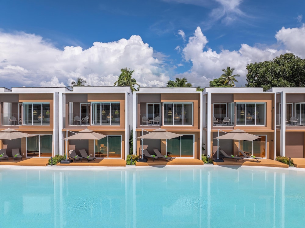Lime Resort Bohol, a member of Radisson Individuals Premier 6/60
