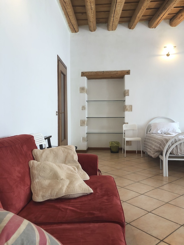 Ai Leoni 18/50