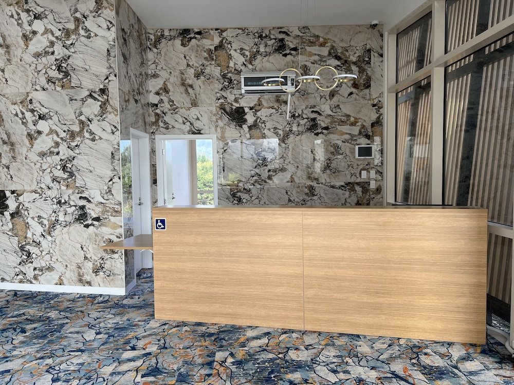 Manha Hotel Auckland Airport 6/26