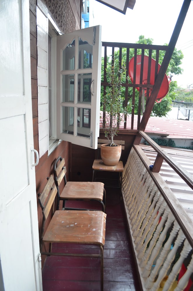 Paapu House 4/39