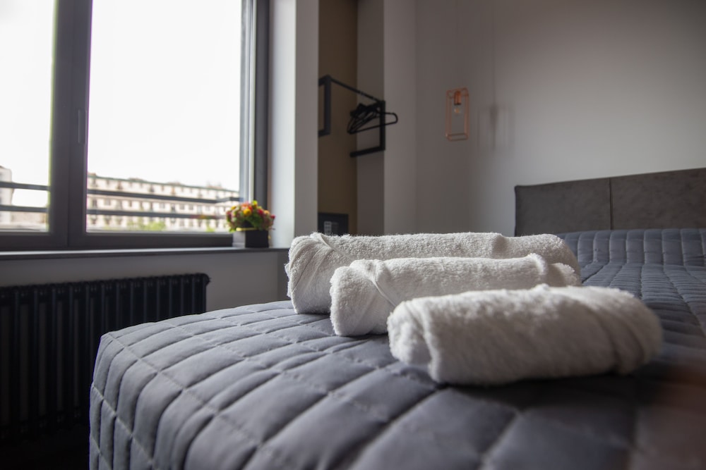 Napoliurbansuite 14/50
