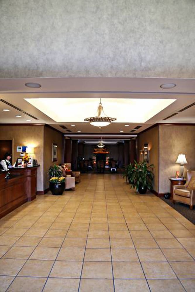 Holiday Inn Express & Suites Hagerstown 6/67