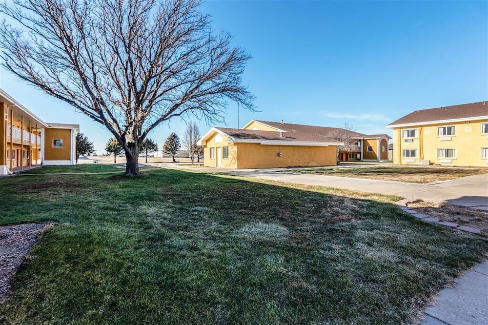 Colby Inn and Suites 24/25