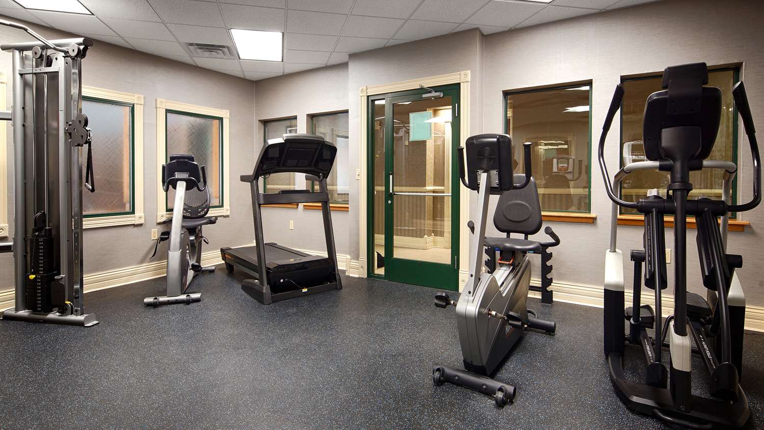 Best Western Plus Kalamazoo Suites 14/25