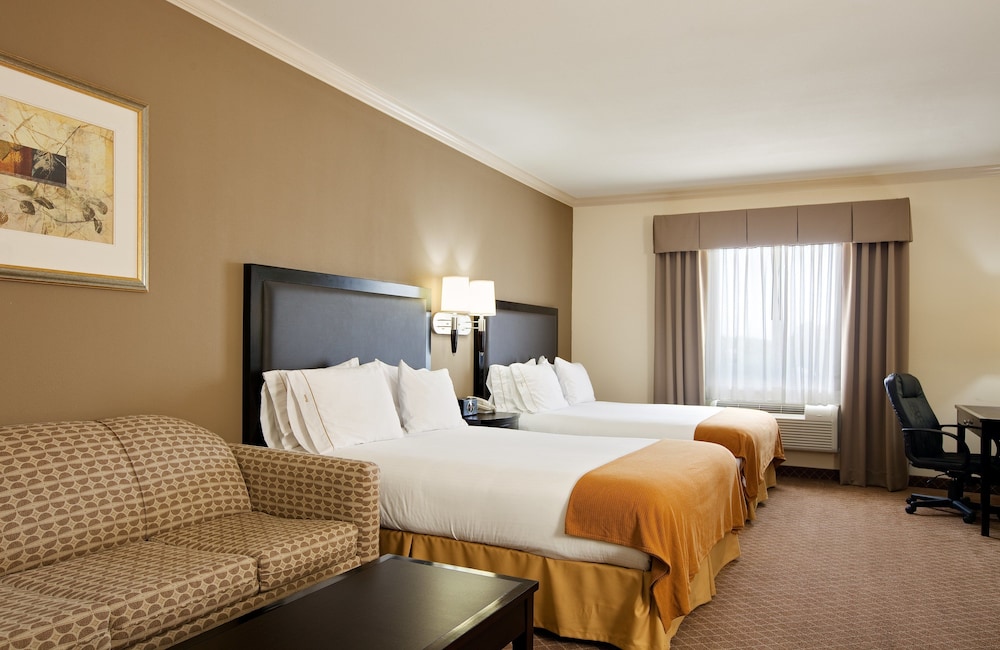 Holiday Inn Express Hotel and Suites La Porte 7/31