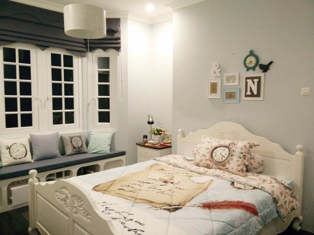 Cottonwood Bed & Breakfast House 6/26