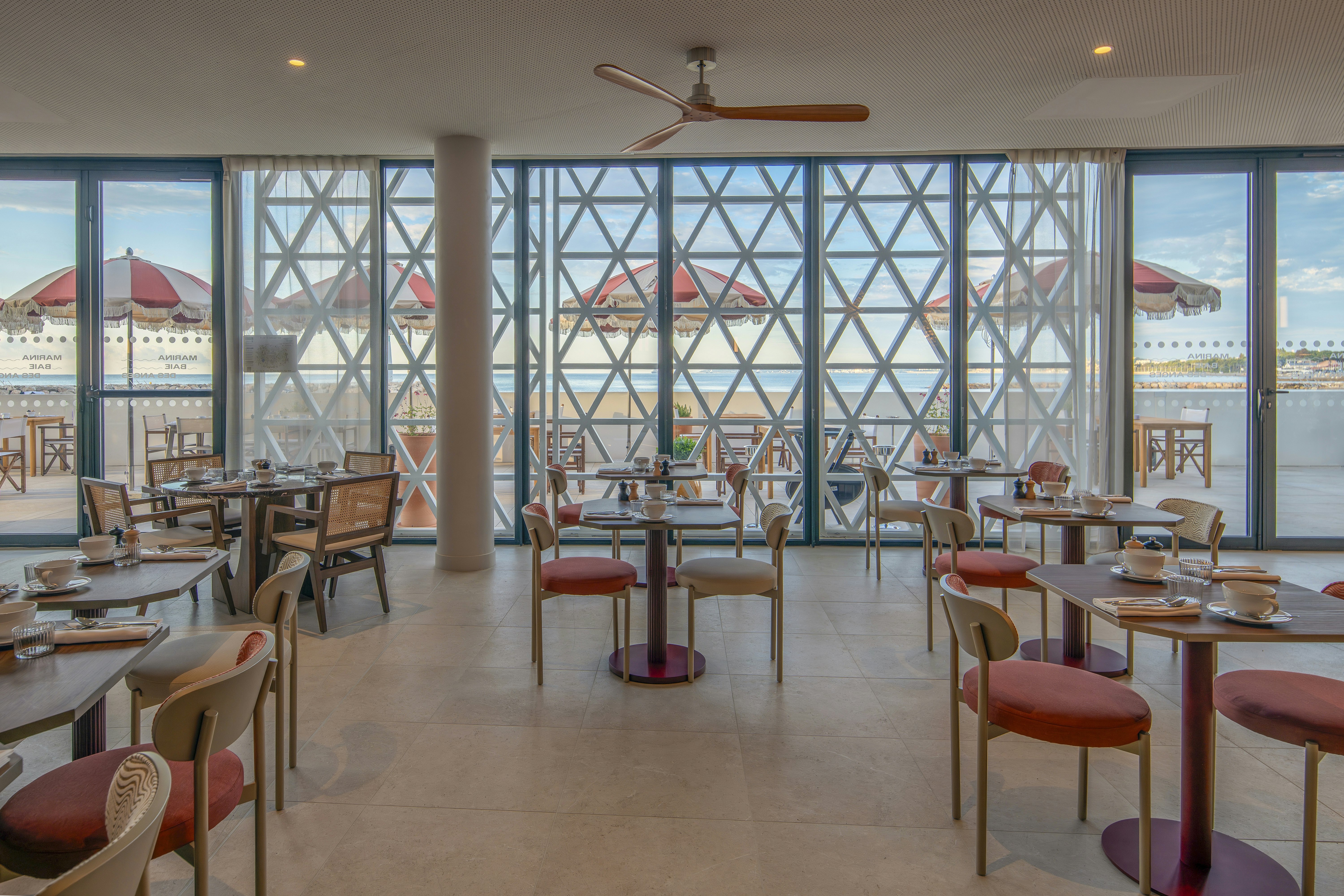Marina Bay Riviera Hotel, Curio Collection by Hilton 36/54