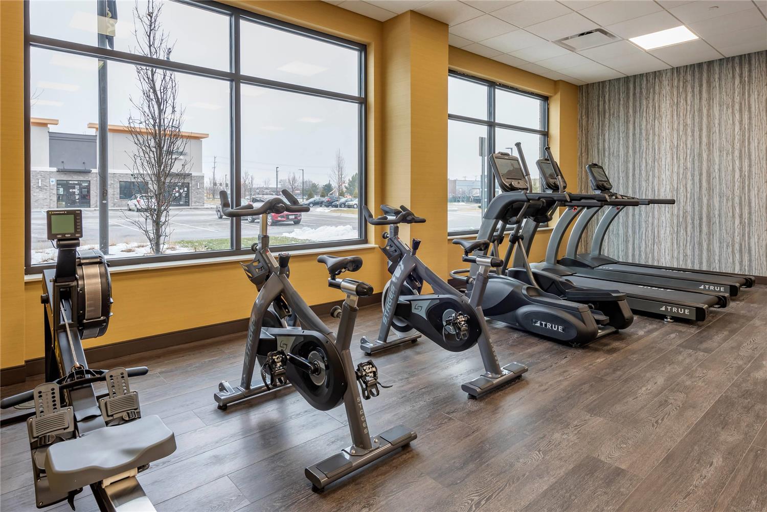 Cambria Hotel Shelby Township - Detroit Utica 10/28