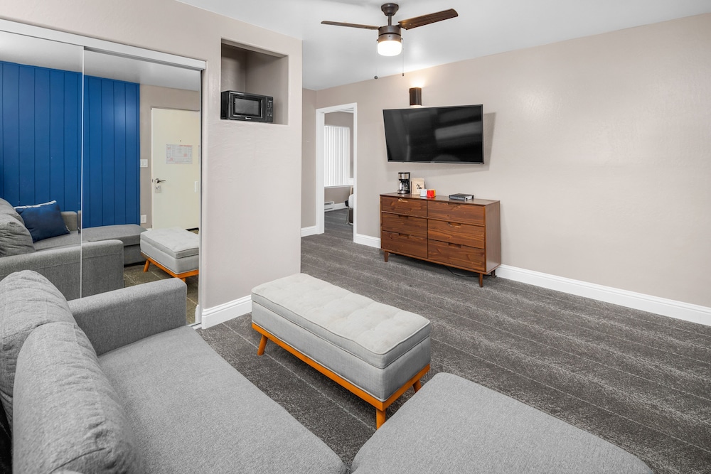 Tahoe City Inn 2/42