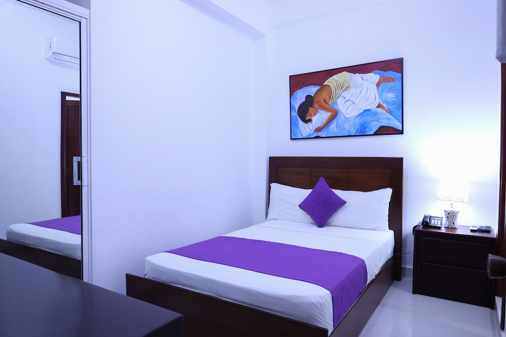 Cataleya Hotel 11/50