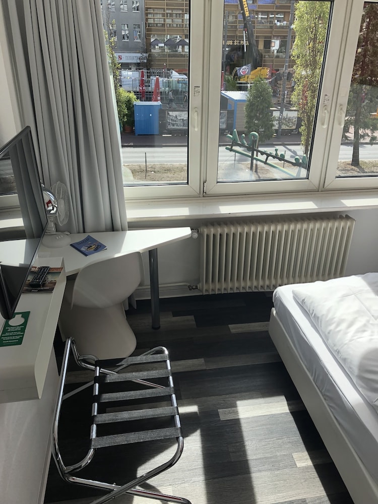 Cityhotel Monopol 16/41