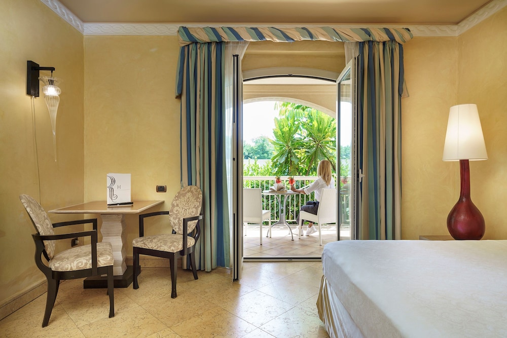 Romano Palace 24/64