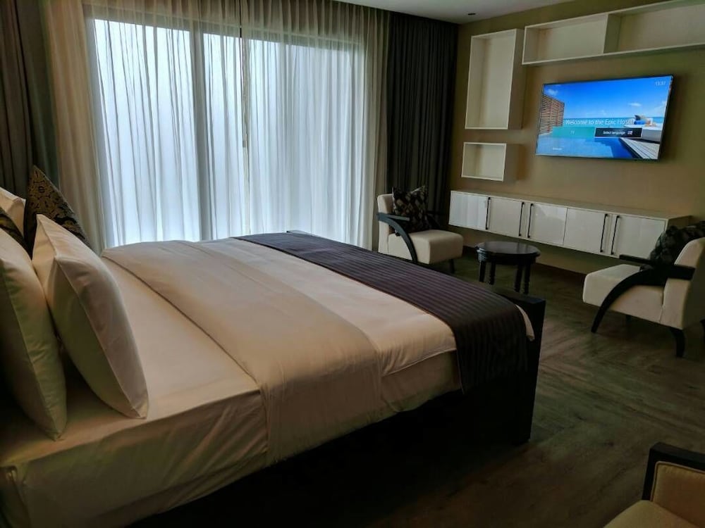 Mantis Epic Hotel And Suites 23/63