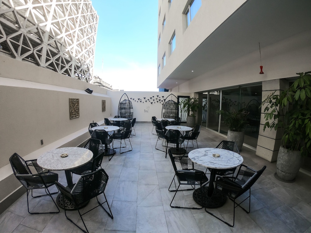 Hotel Real Maestranza 57/69