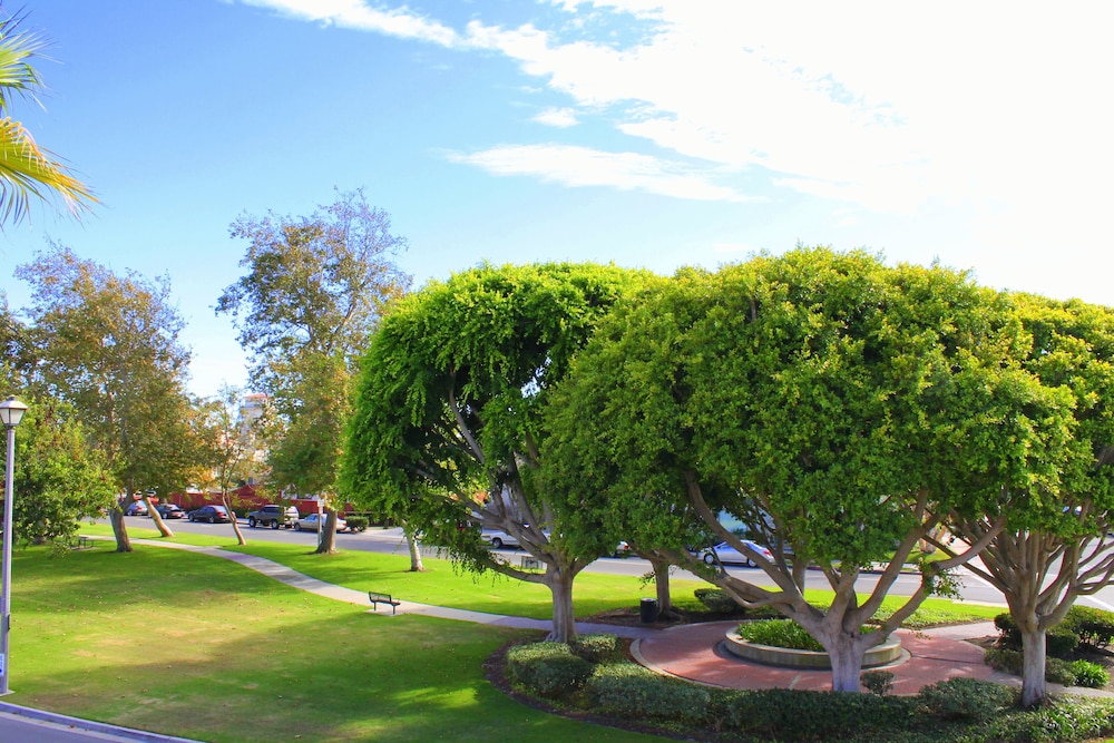 Pacific Inn 60/65