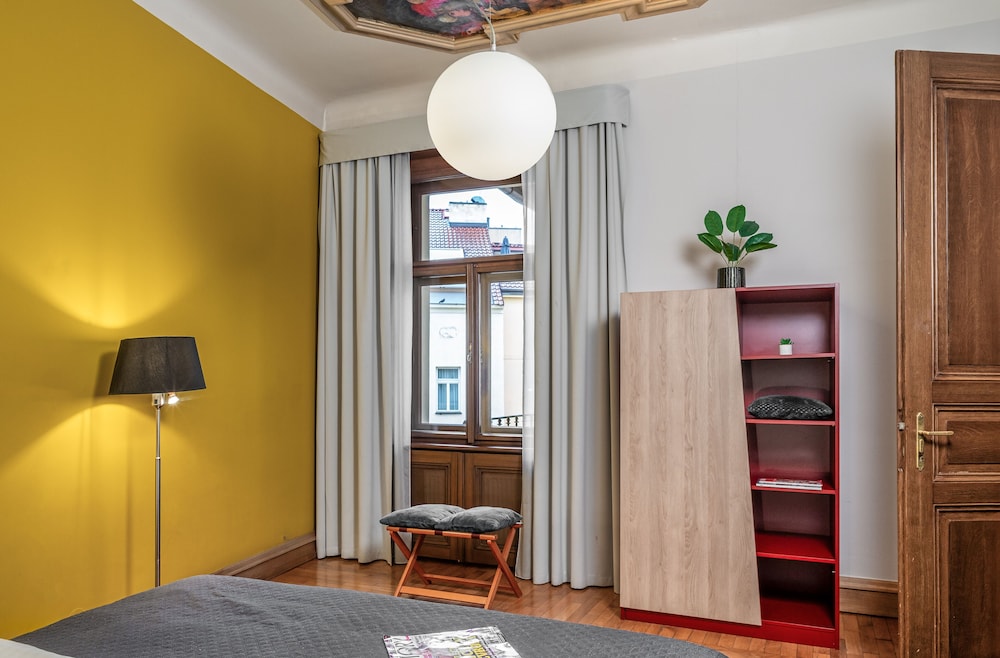 Art House Apartments by Adrez Living 18/23
