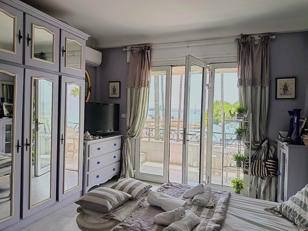 Marazur Apartments 2/50