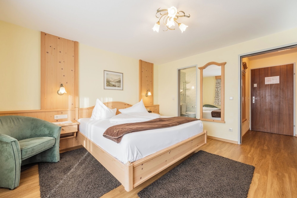 HOTEL SCHOENEGG 15/50