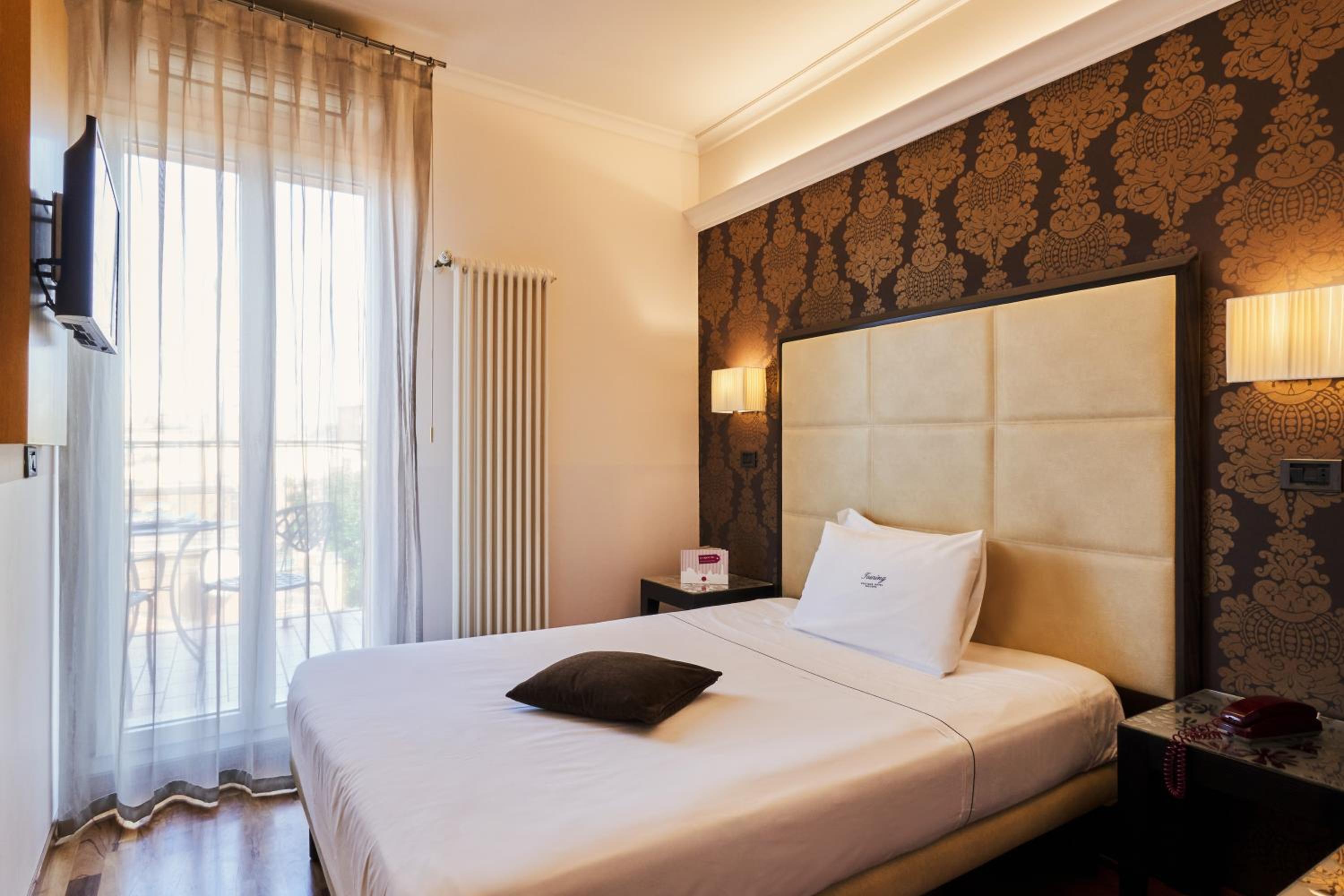 غرفة مفردة بشرفة، Touring Hotel Bologna 4/10