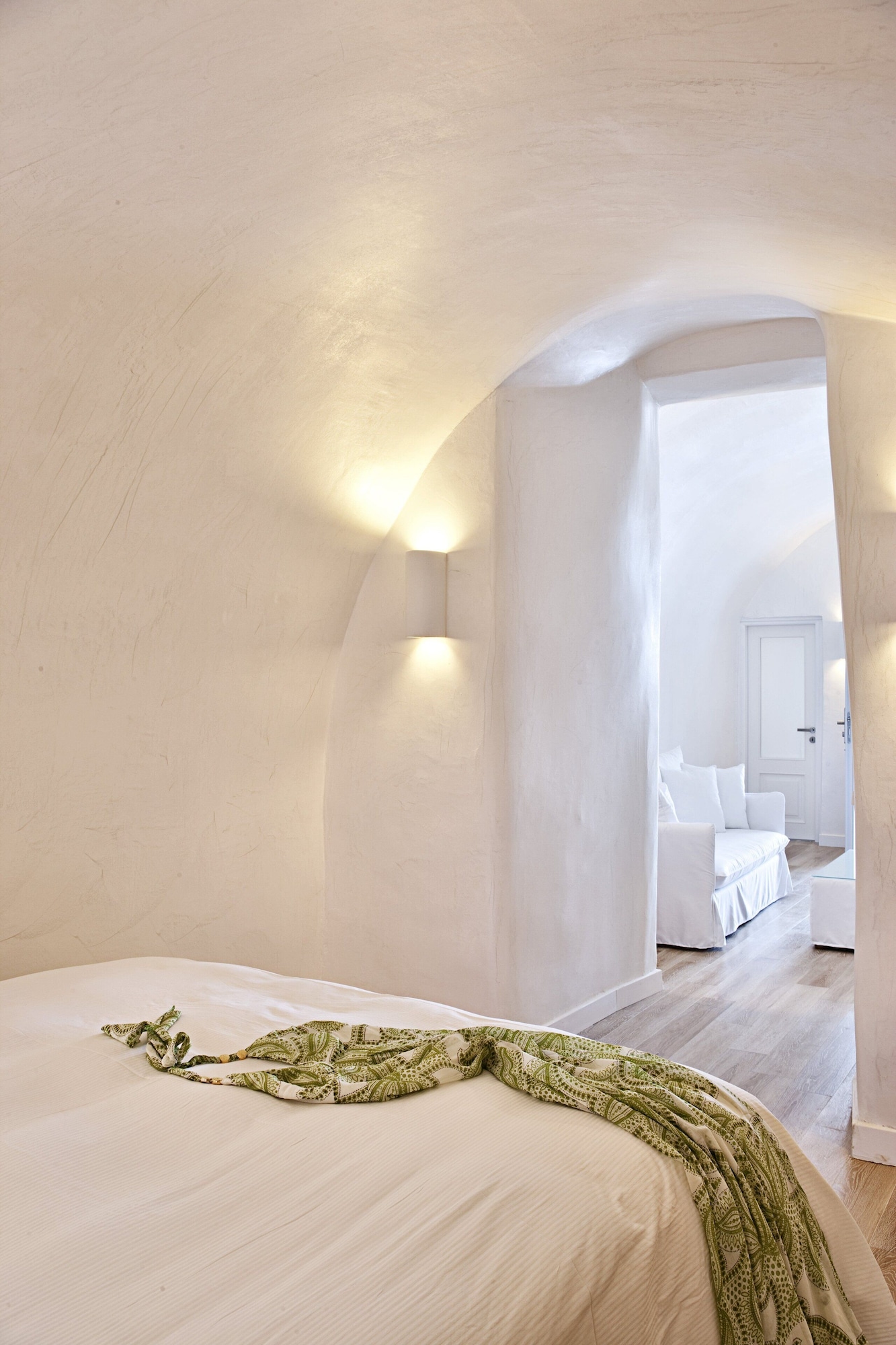 Senior, Suite, House, King Bed, Jetted Tub