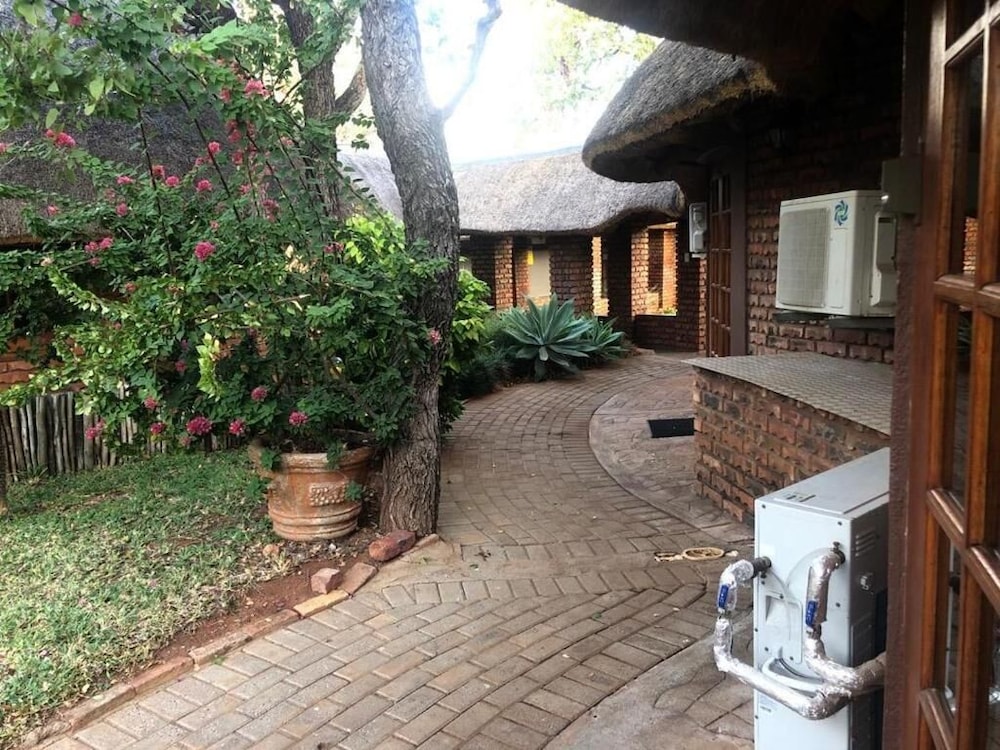 Munati Lodge 15/24