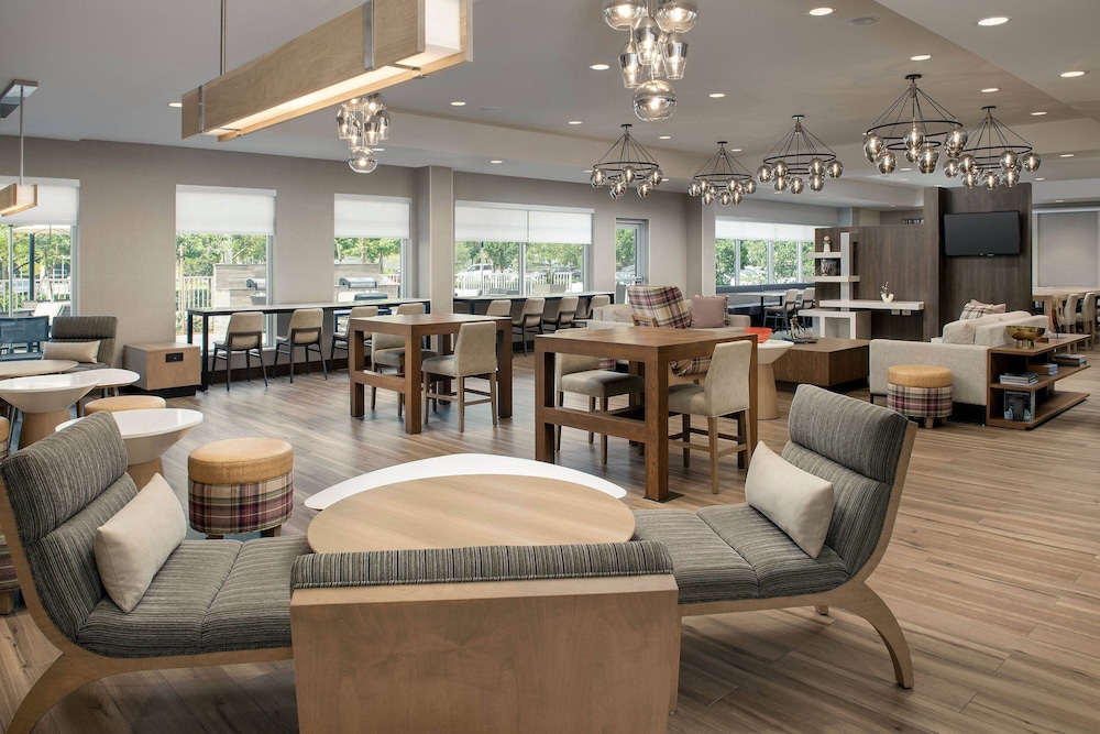 Residence Inn by Marriott Miami Northwest 33/42