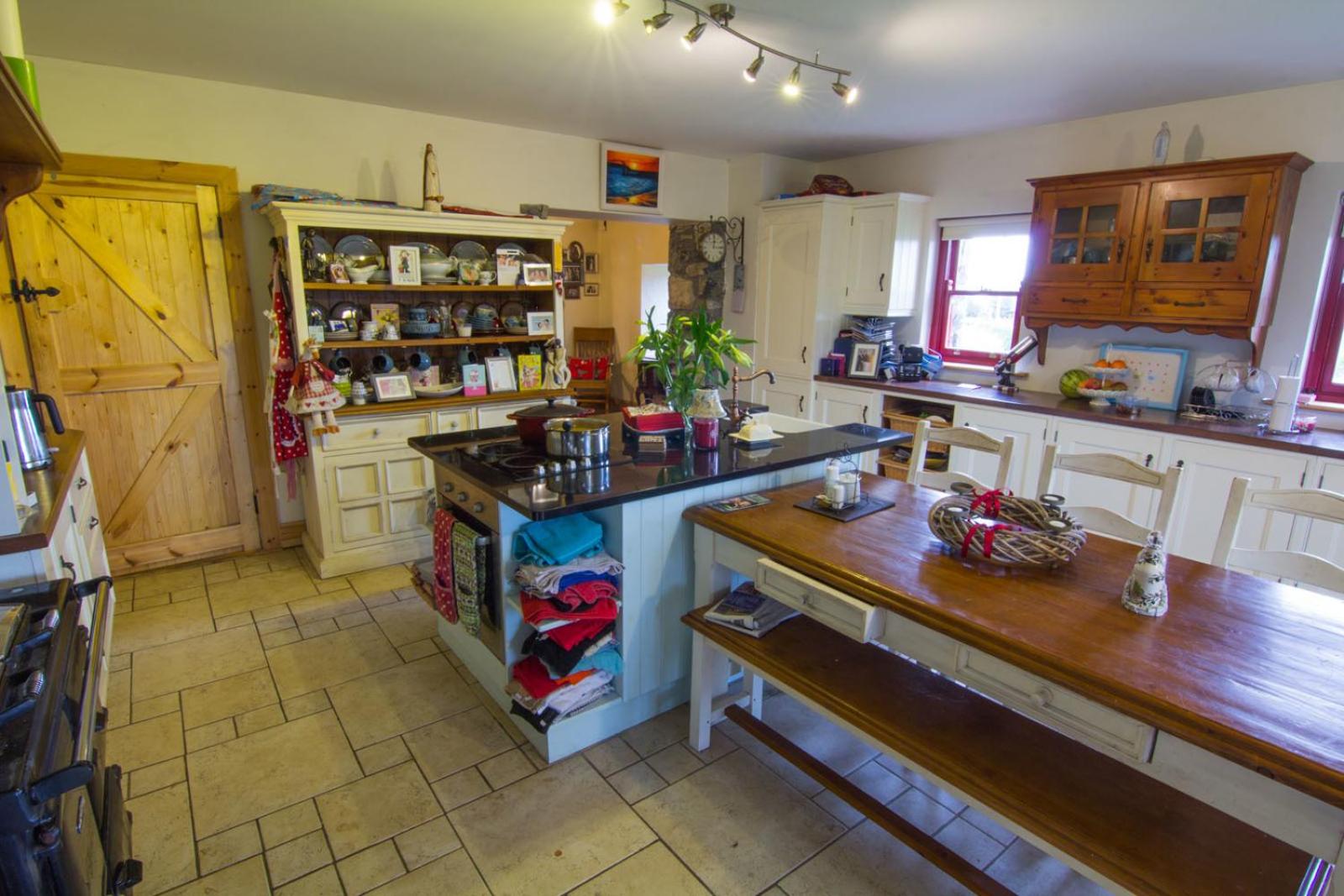 The Thatched Cottage B&B 16/25