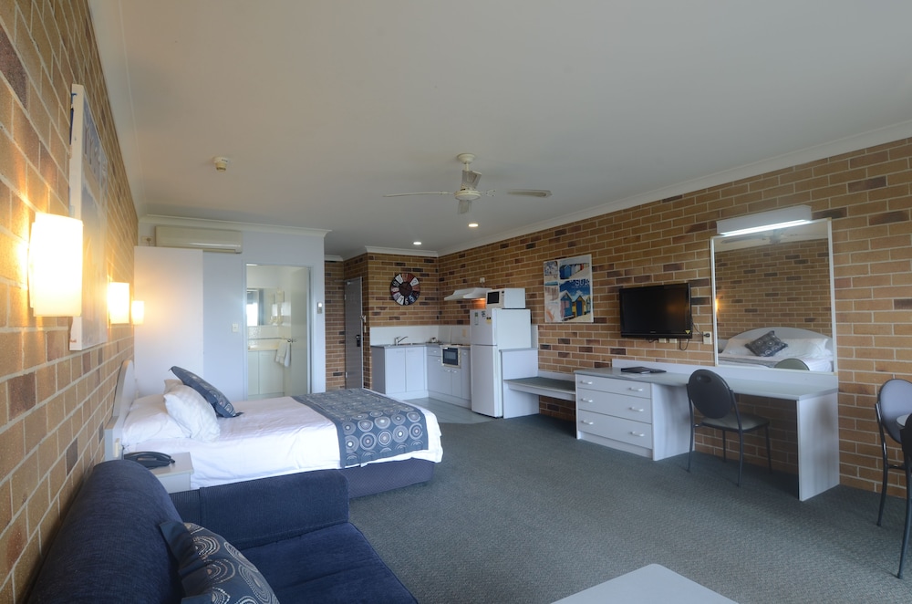 Moby Dick Waterfront Resort Motel 28/67