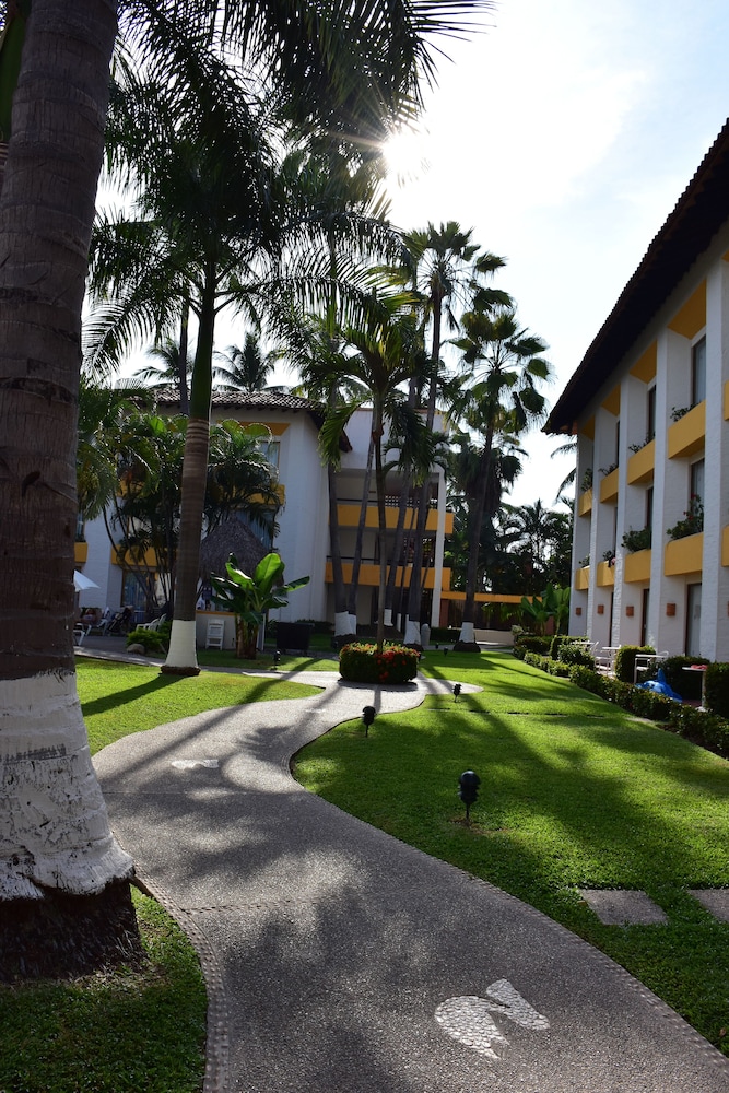 Plaza Pelicanos Club Beach Resort 45/50