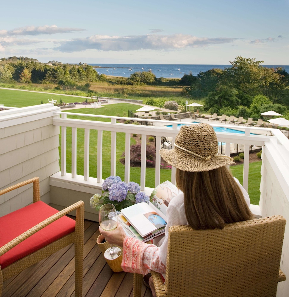 Inn By The Sea 30/66