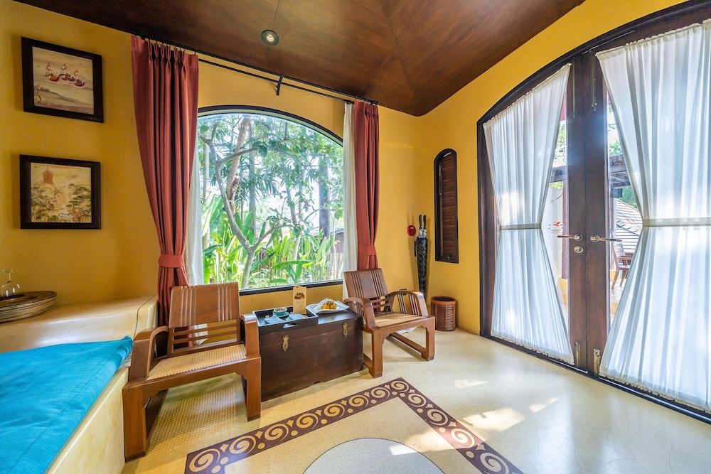 Paradee Resort 30/50