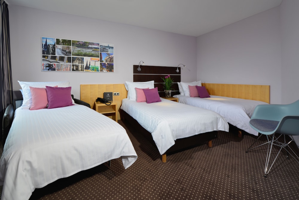 COMFORT, DOUBLE BED