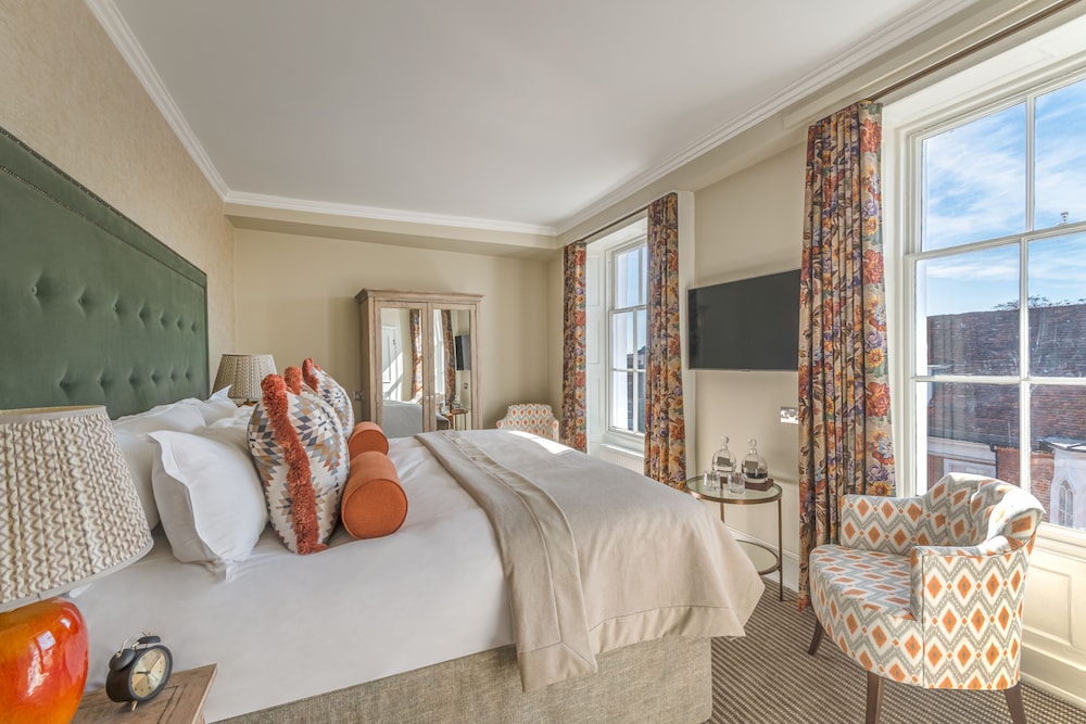 Chichester Harbour Hotel 47/72
