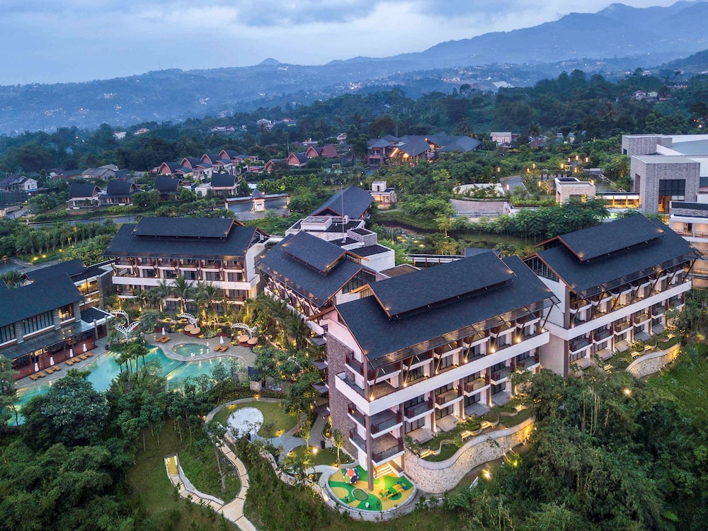 Pullman Ciawi Vimala Hills Resort Spa and Convention 4/76
